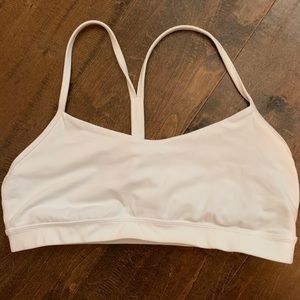 Lululemon “flow y bra”